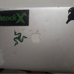 Laptop screen crack on right side u could fix or use for parts with charger